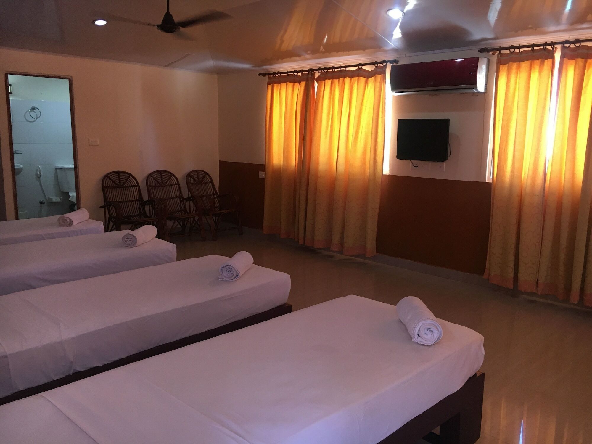 New Kovalam Beach Hotel Exterior foto